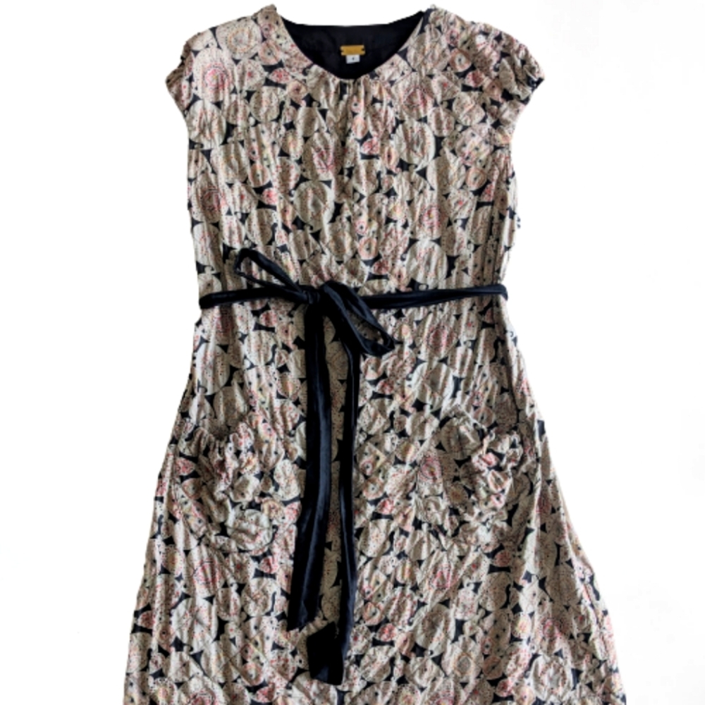 Gorgeous Vintage Mercy dress iw/ pockets, elast. waist and satin tie. Sz 4.